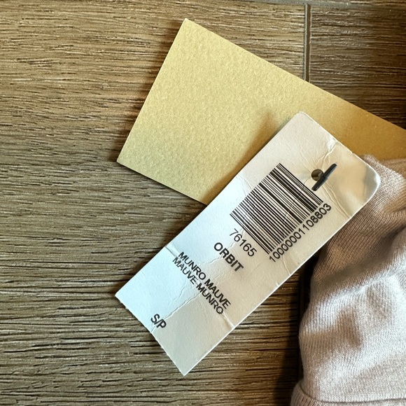 Aritiza tank - Picture 3 of 3